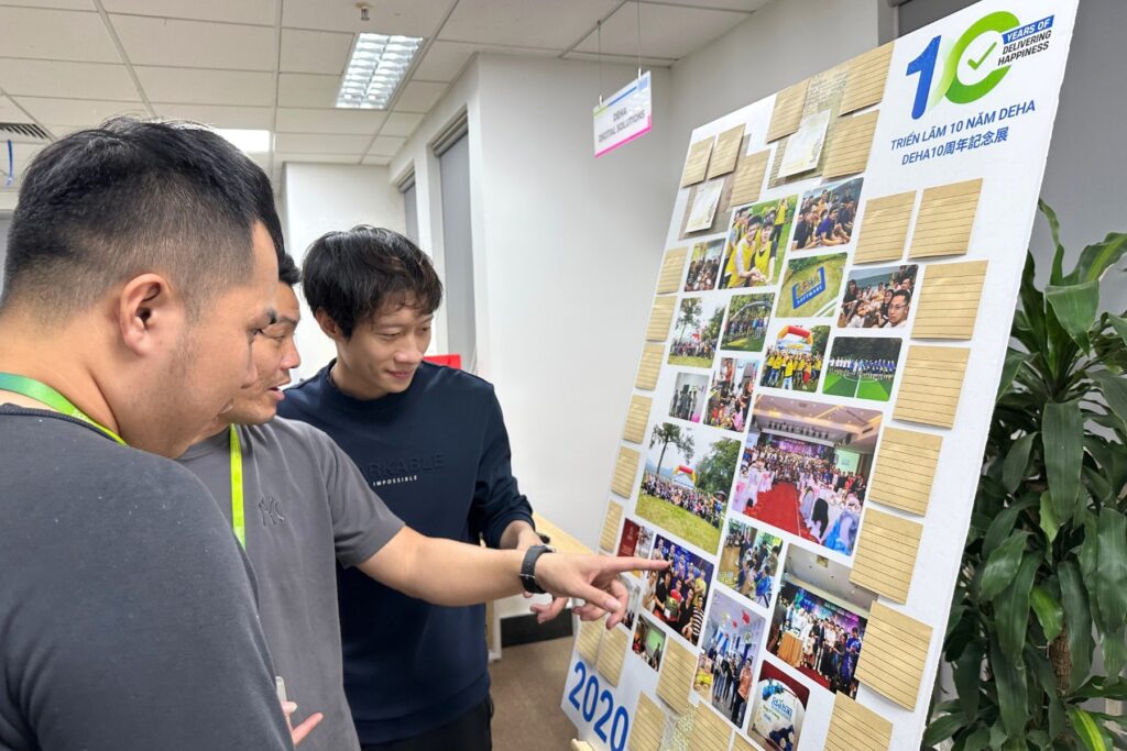 trien-lam-10-nam-deha-11