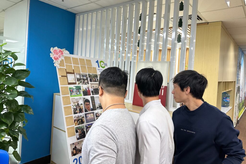 trien-lam-10-nam-deha-20